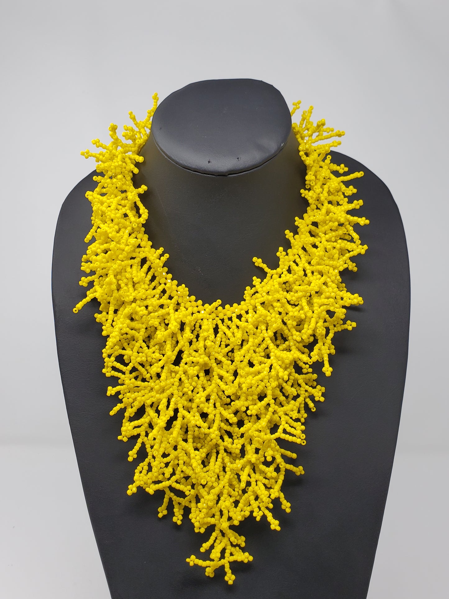 Aniyah Glass bead Necklace