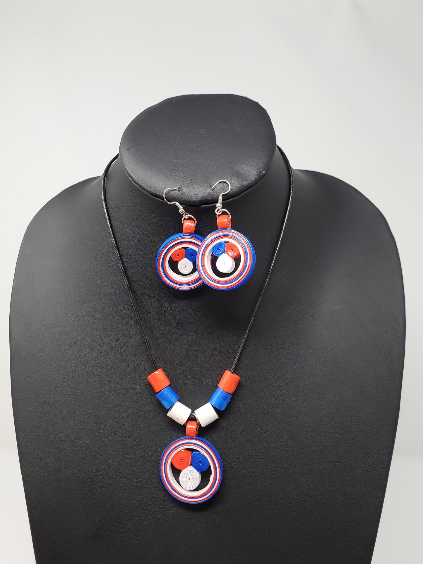 Tinashe Paper Necklace Set