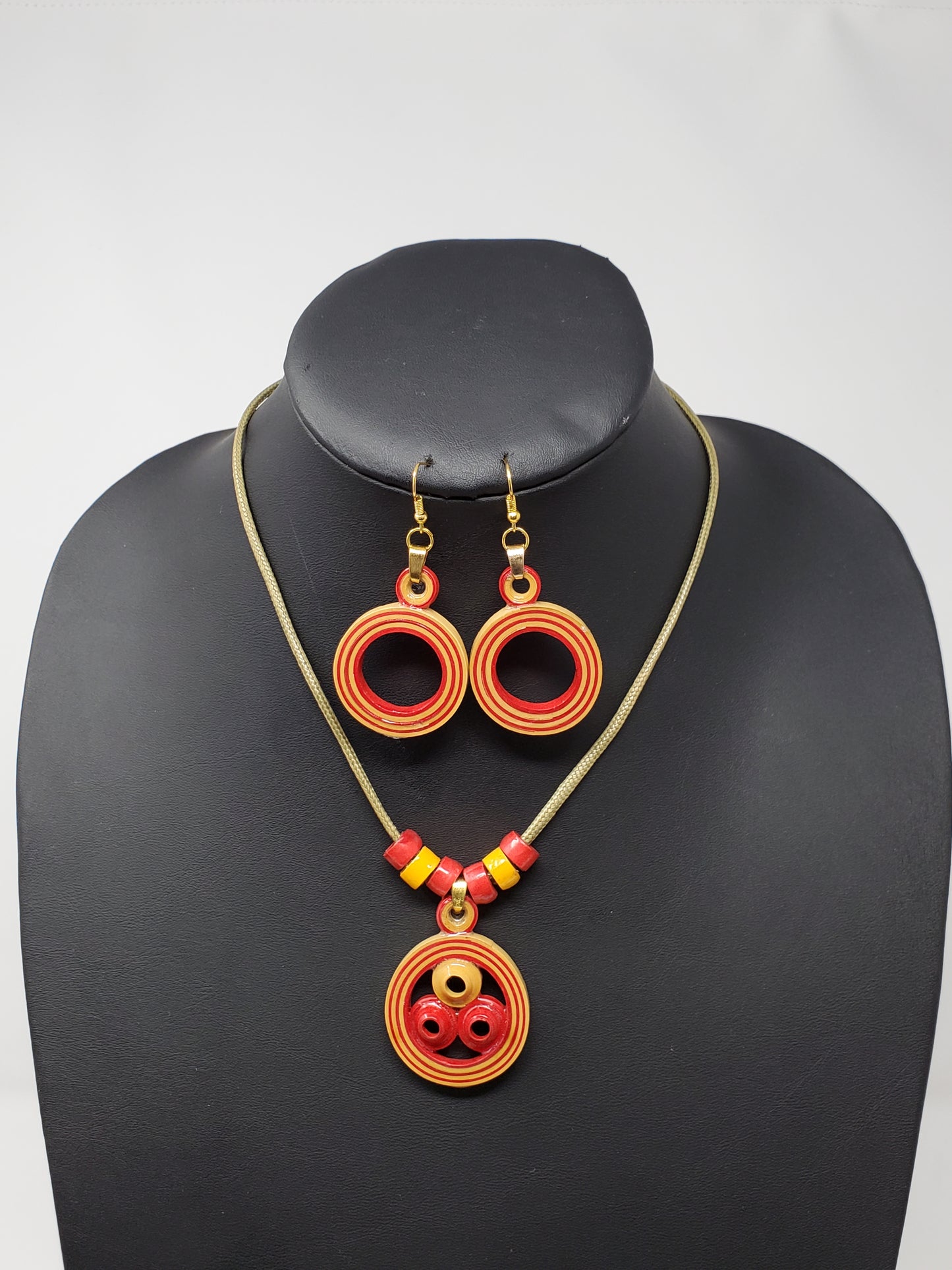 Sharon Paper made Necklace Set