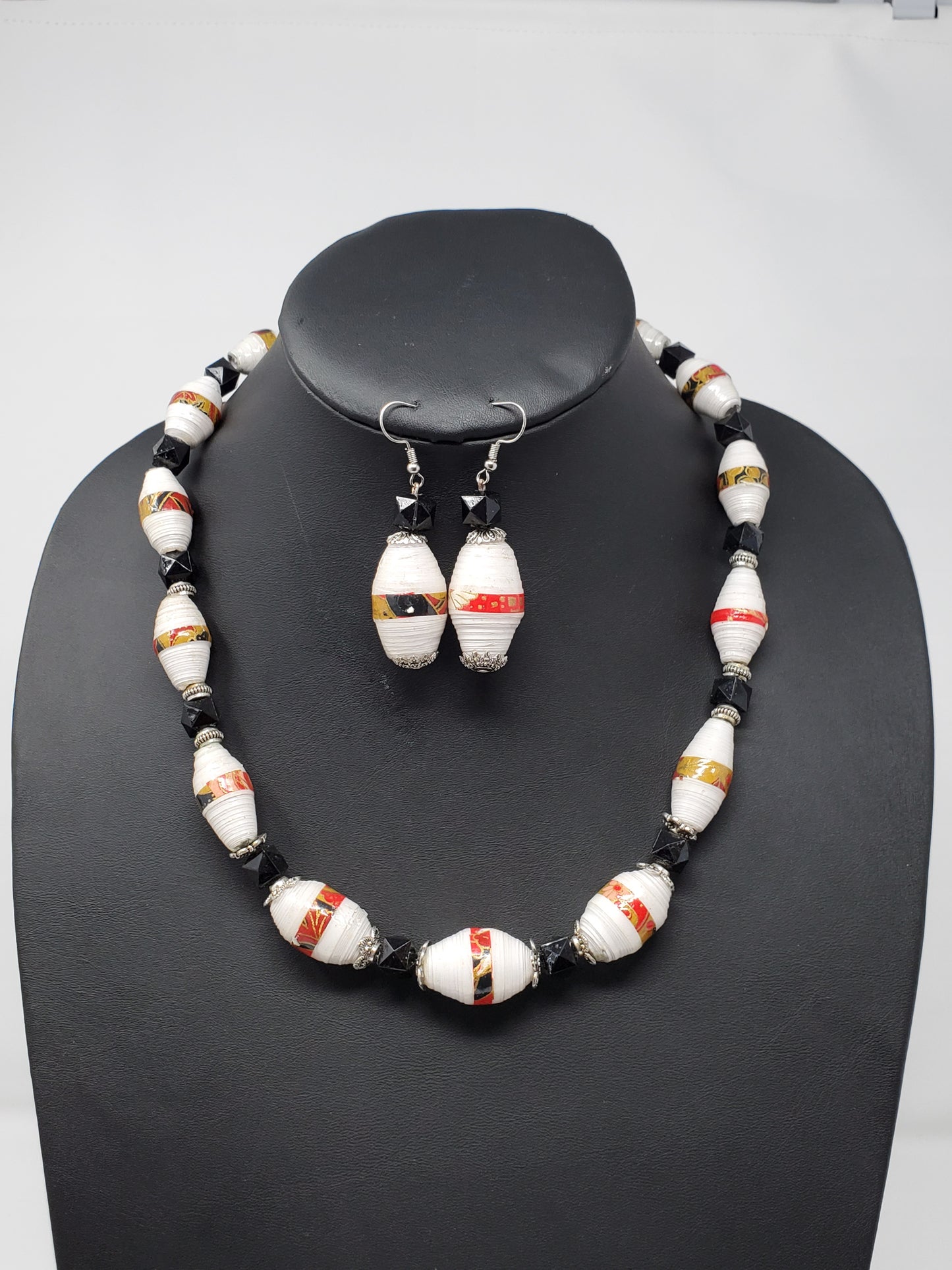 Rudo Paper Bead Necklace