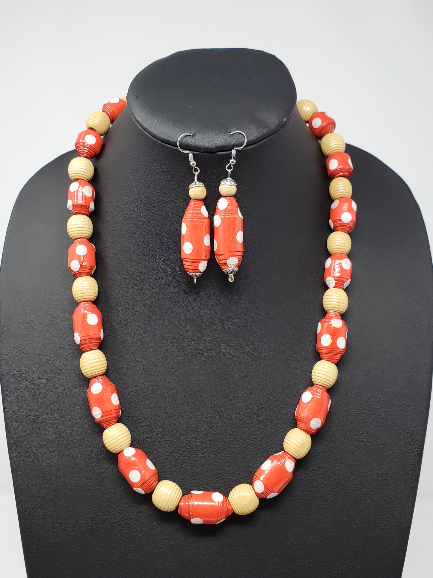 Tino Polkadot Paper Bead set