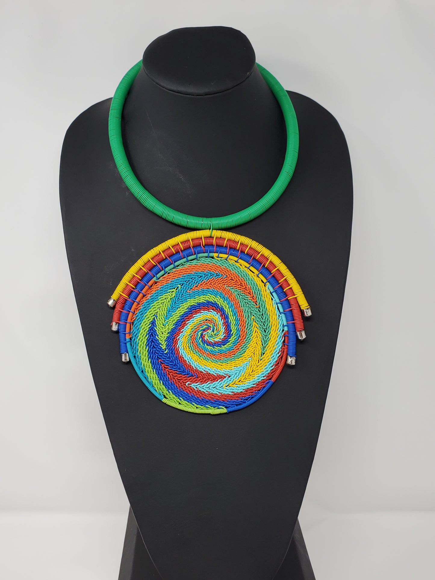 Lindleni Wire Necklaces
