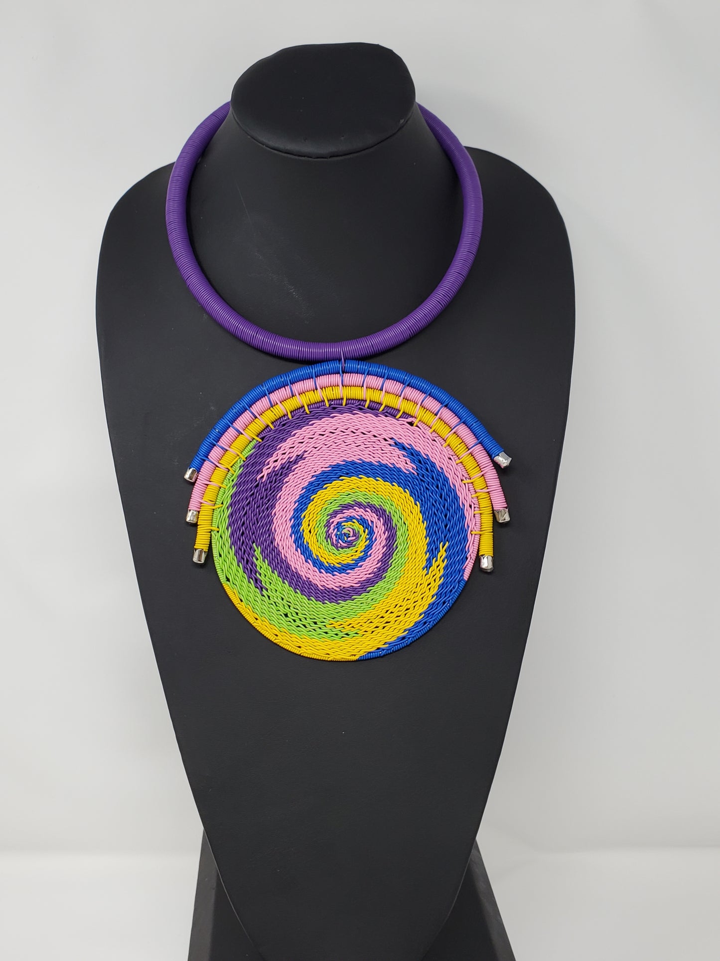 Lindleni Wire Necklaces
