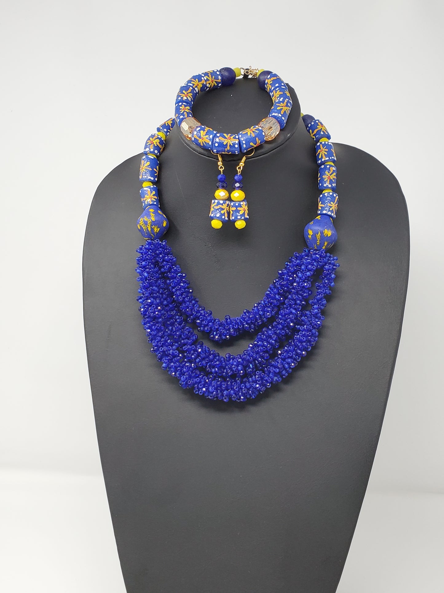Wafaa Beaded Necklace Set