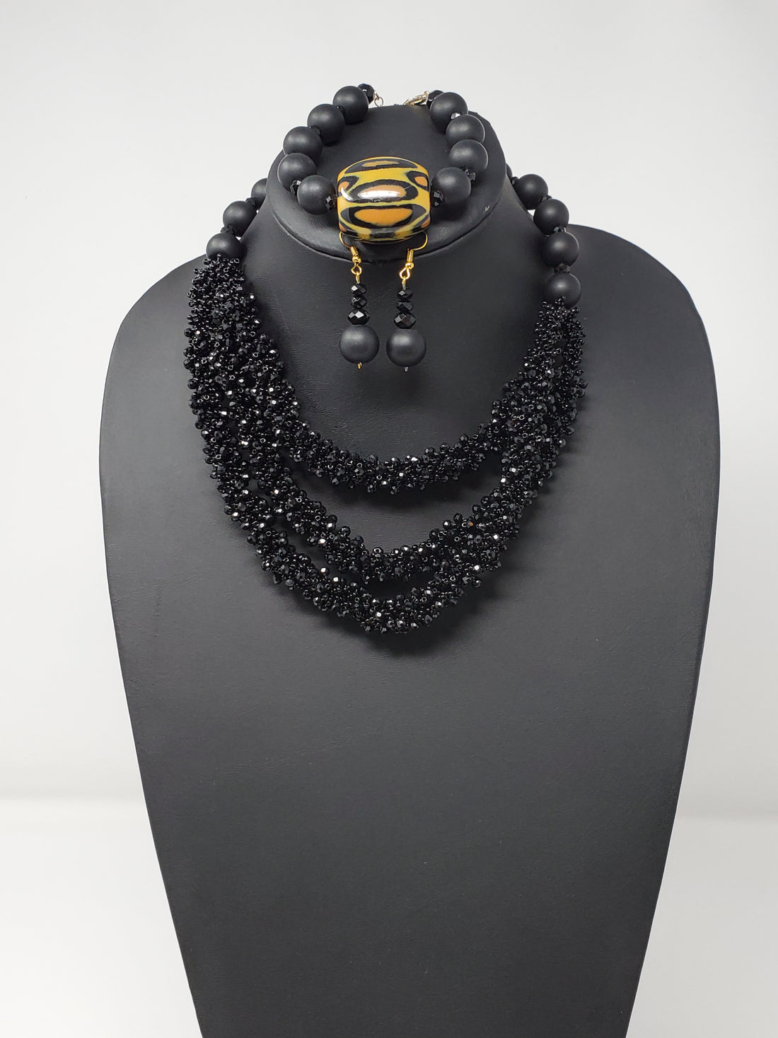 Wafaa Beaded Necklace Set