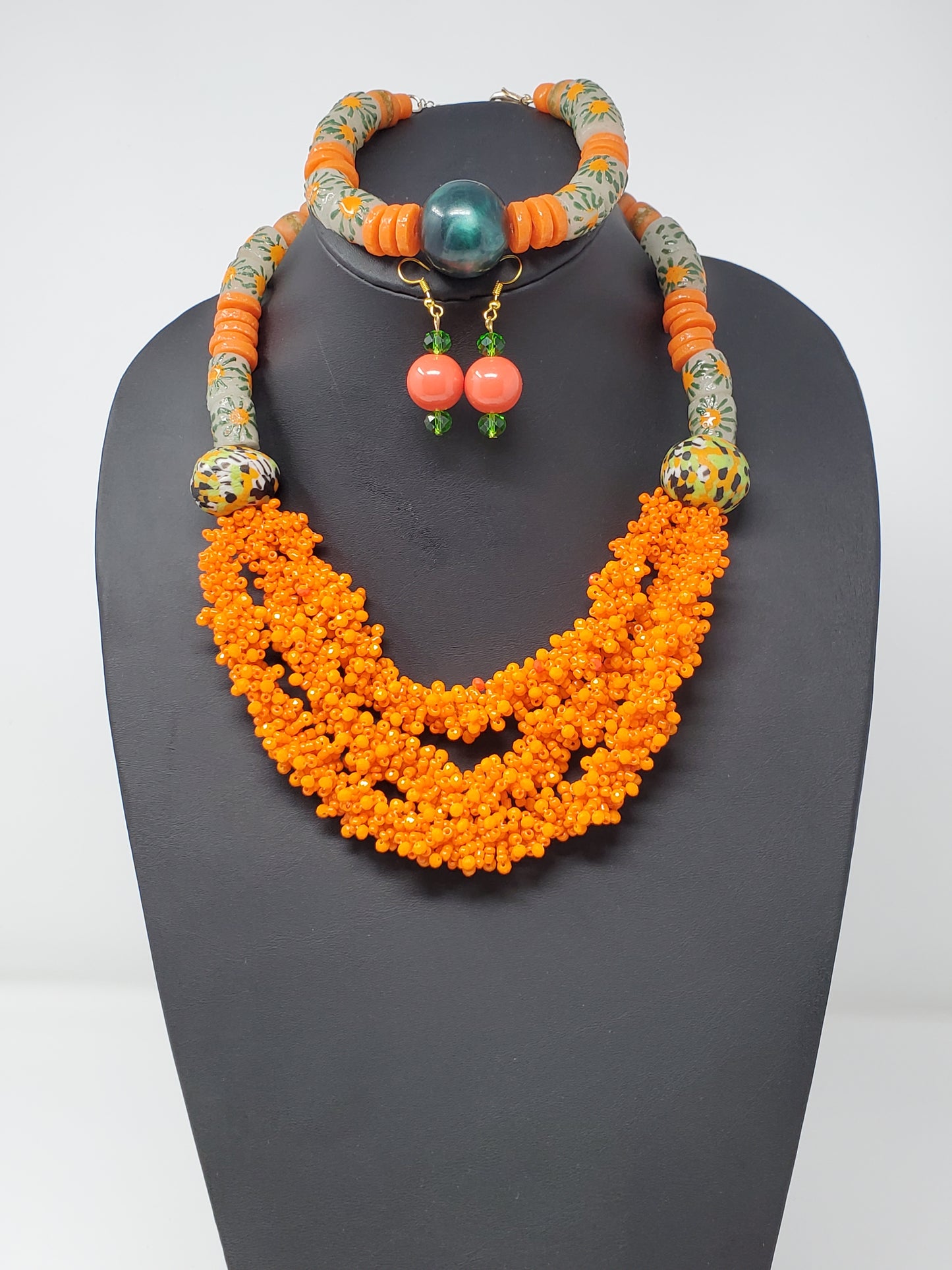 Wafaa Beaded Necklace Set