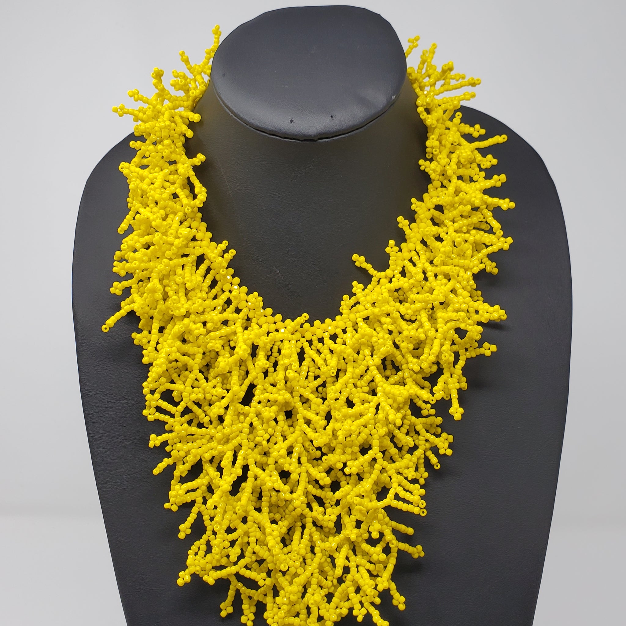 Aniyah Glass bead Necklace
