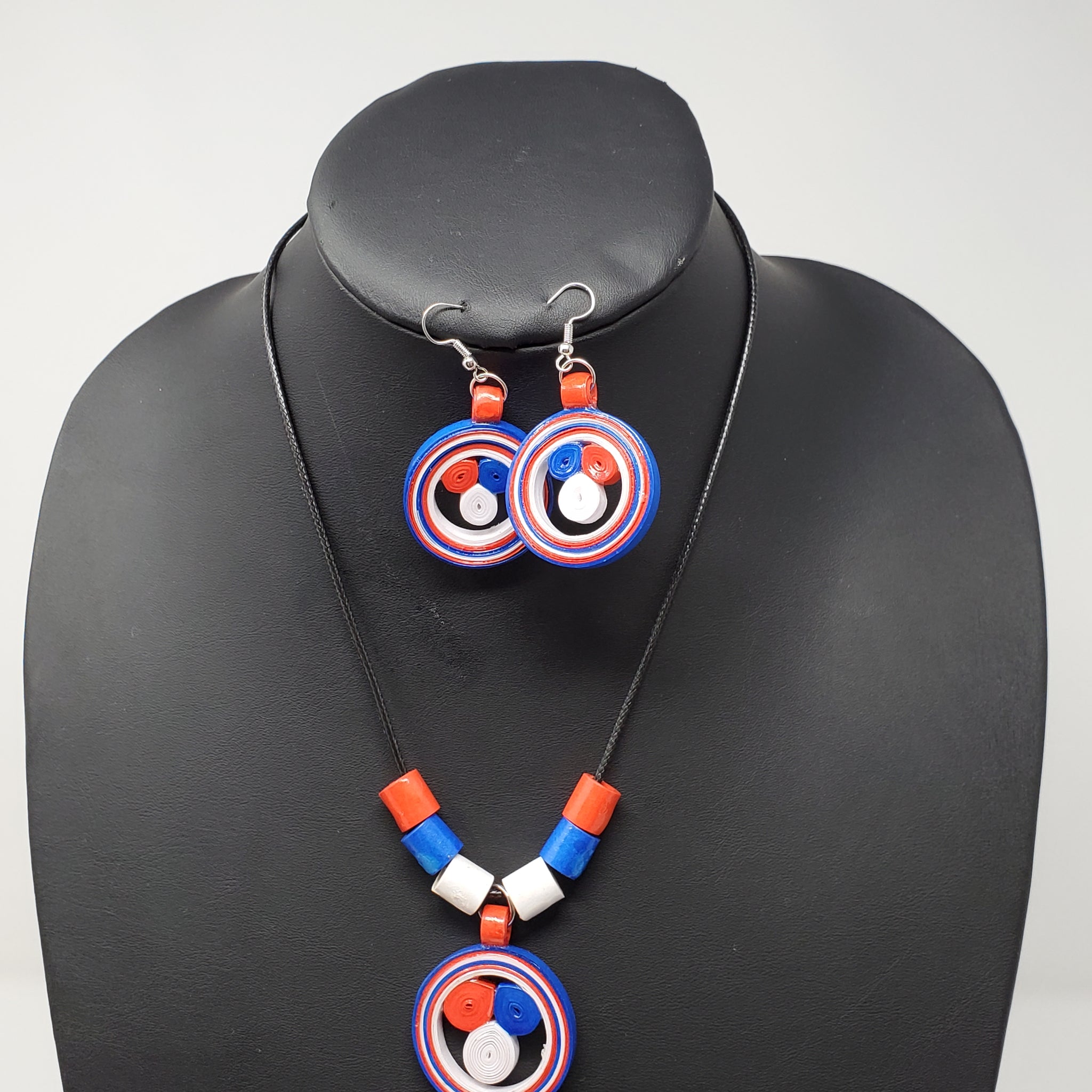 Tinashe  Paper Necklace Set