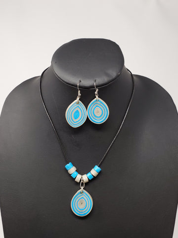 Vongai Paper Necklace Set